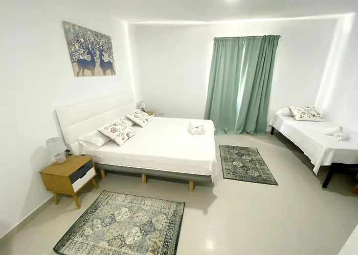מלון דירות Villamartin Ghb 4*