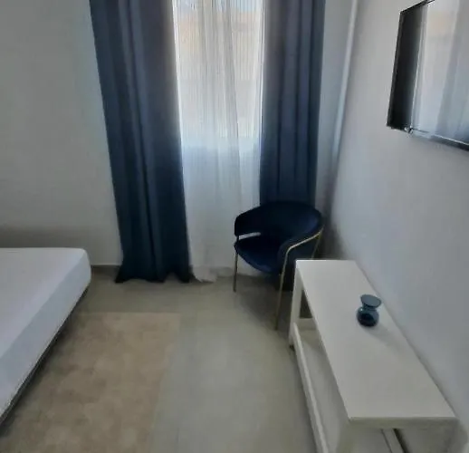 מלון דירות Villamartin Ghb 4*