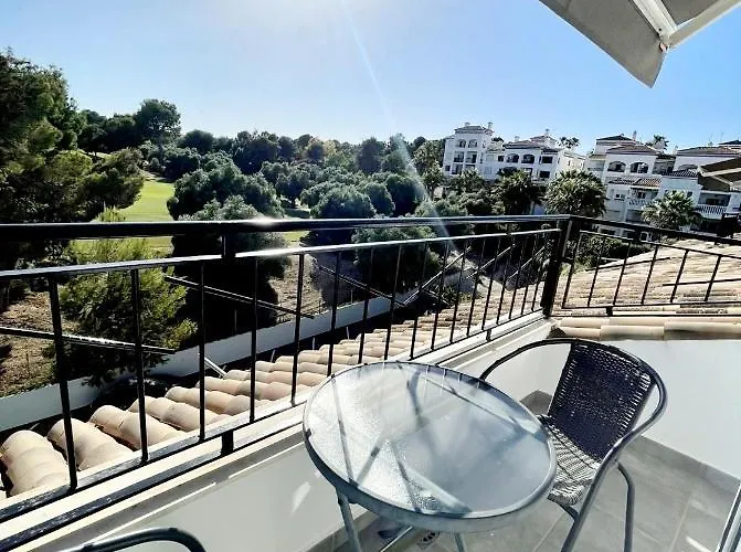 Villamartin Ghb מלון דירות