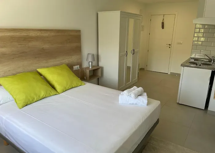 Villamartin Ghb מלון דירות 4*